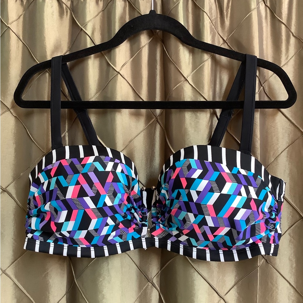EUC- Cactus Full Figure Moulded / Underwire Bikini Top